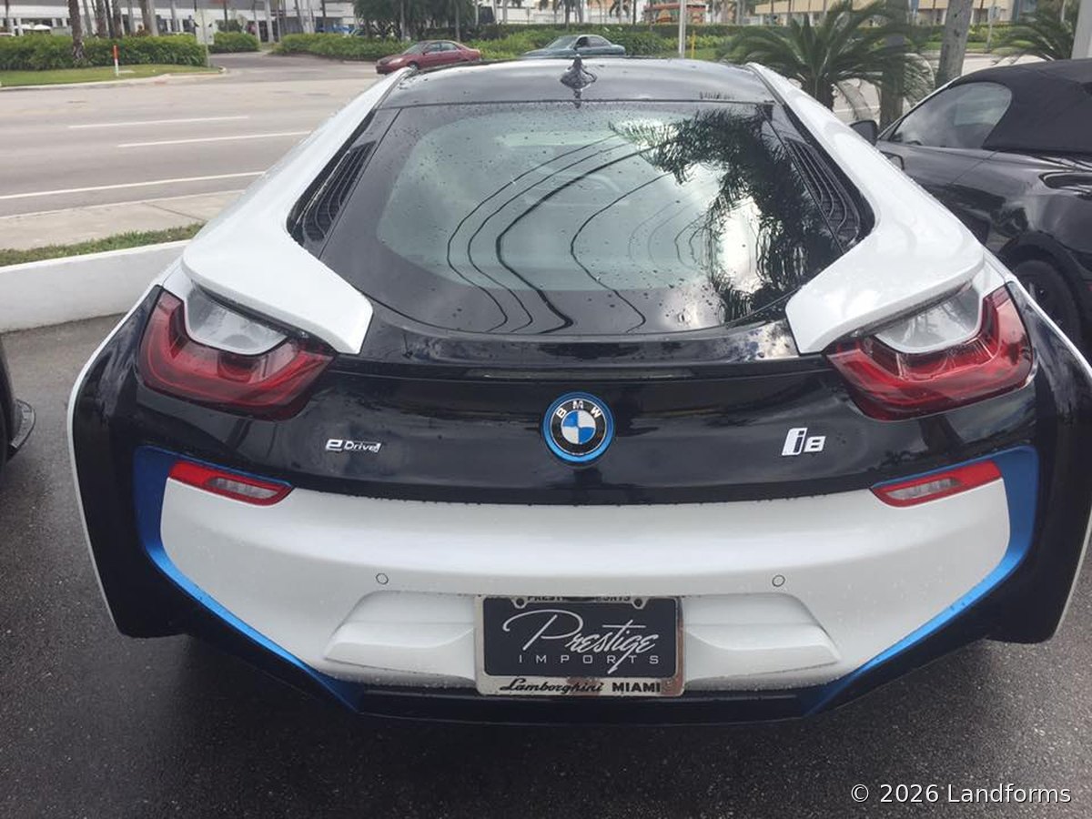 BMW i8