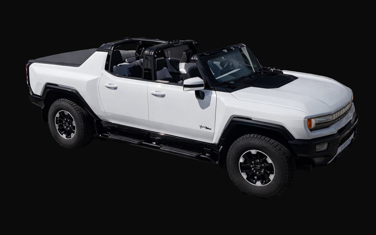 GMC Hummer EV 3X rental in Chicago, photo of the actual car